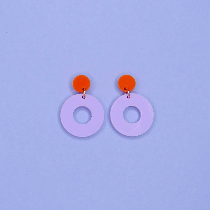Colorblock Circle stud earrings in orange and lilac