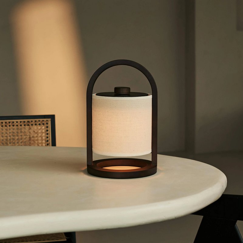 River Dunkelbraune wiederaufladbare Holzlampe