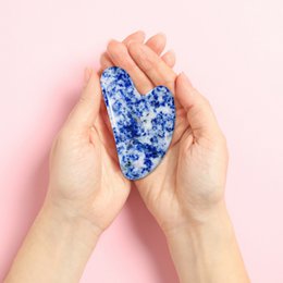 Gua Sha Sodalite Bleue - Masseur Face and body in natural stone - Stimulates circulation - firmer and elastic skin