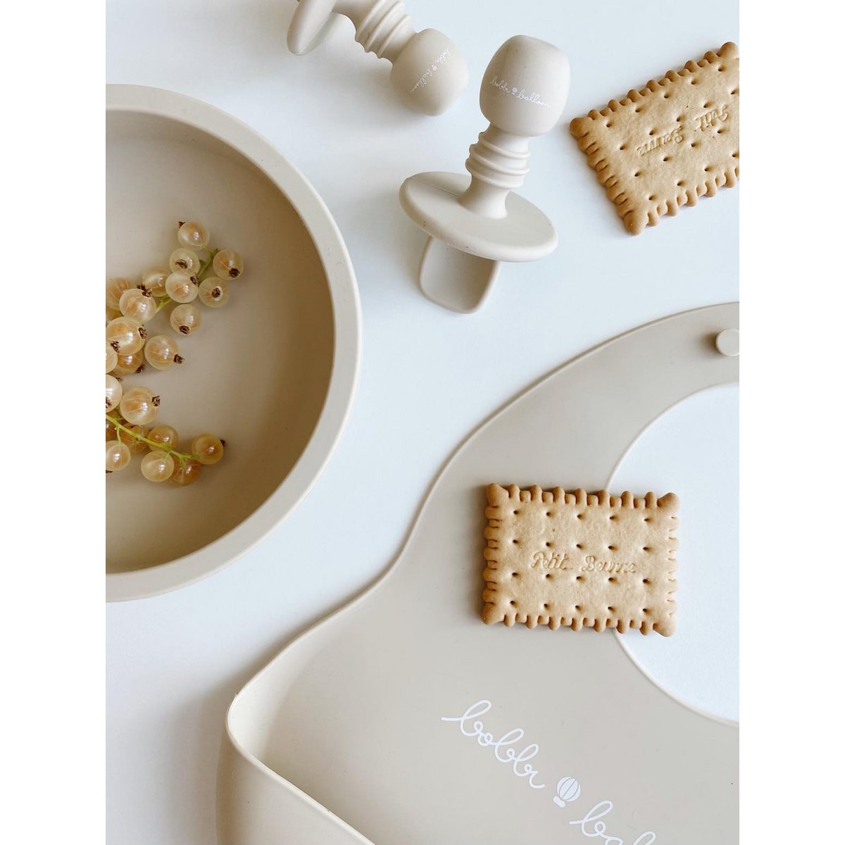 Silicone bib - Oyster Beige