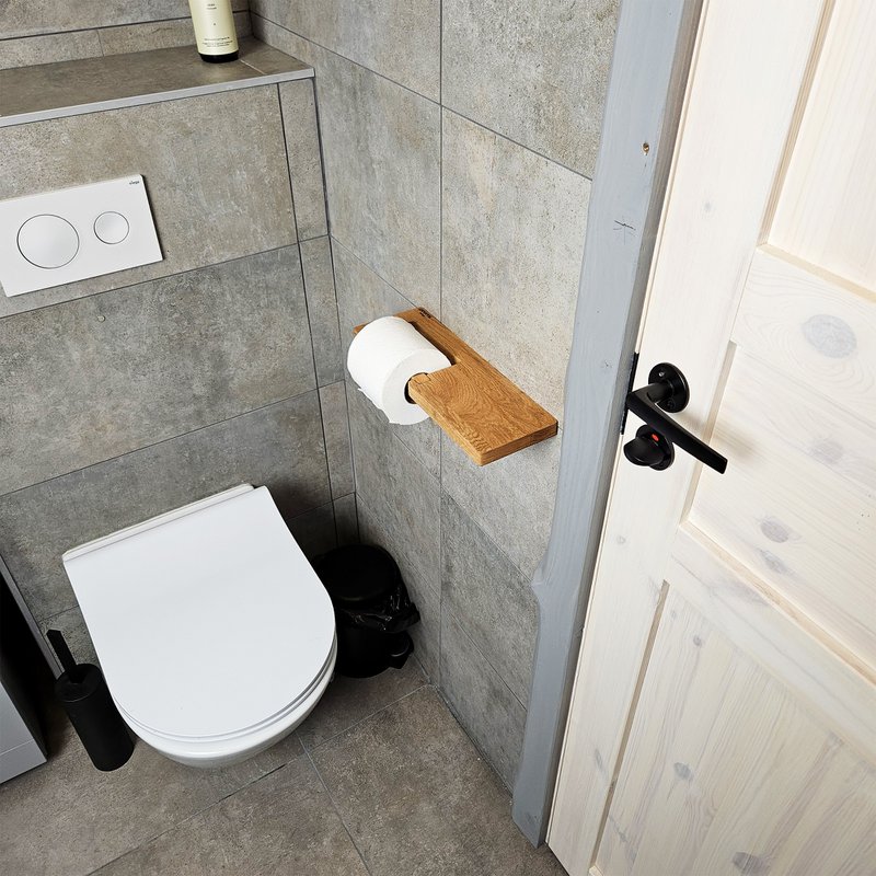 Vægmonteret træ toiletpapirholder med hylde, eget badeværelse tilbehør