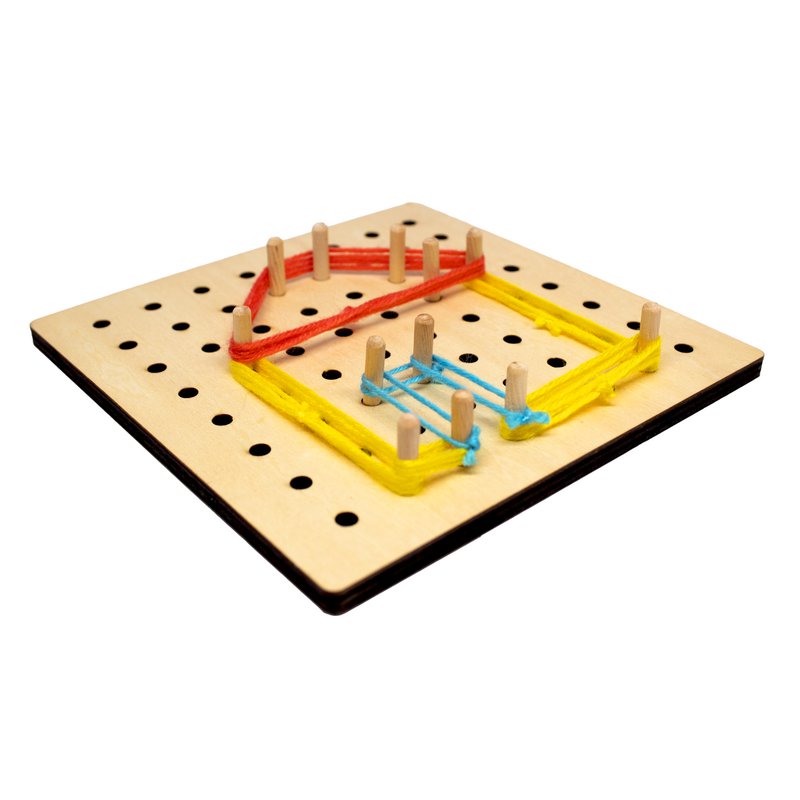 GEOPLAN & WEBWEBSTUHL - 2 IN 1 -
18 x 18 cm – 1 Stück – 1 Farbe