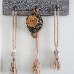 Carved wooden hook 3 hooks.