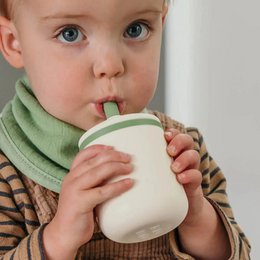 Silicone children's cup (white)