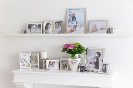EDZARD Salerno photo frame for photos (DIN A4 - 21 x 29.7 cm), elegant silver-plated, tarnish-proof, 2 hangers