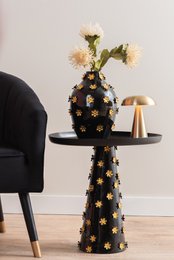 Vase gyldne blomster