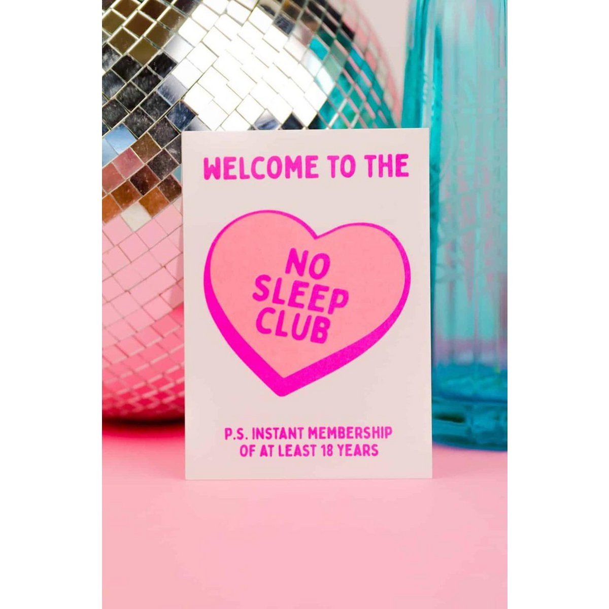 Estampado Riso No Sleep Club rosa