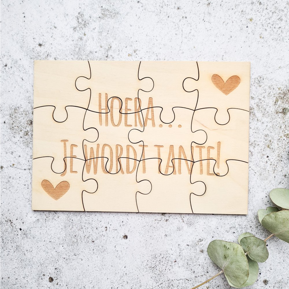 Pregnancy Announcement Wooden Puzzle | Hooray... You're going to be an aunt!