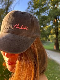 LEY! "Habibi" kasket i antrazit kopi