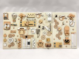 Conseil animé mural - Panneau d'activité en bois Montessori