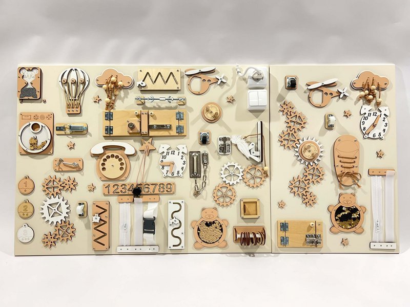 Conseil animé mural - Panneau d'activité en bois Montessori