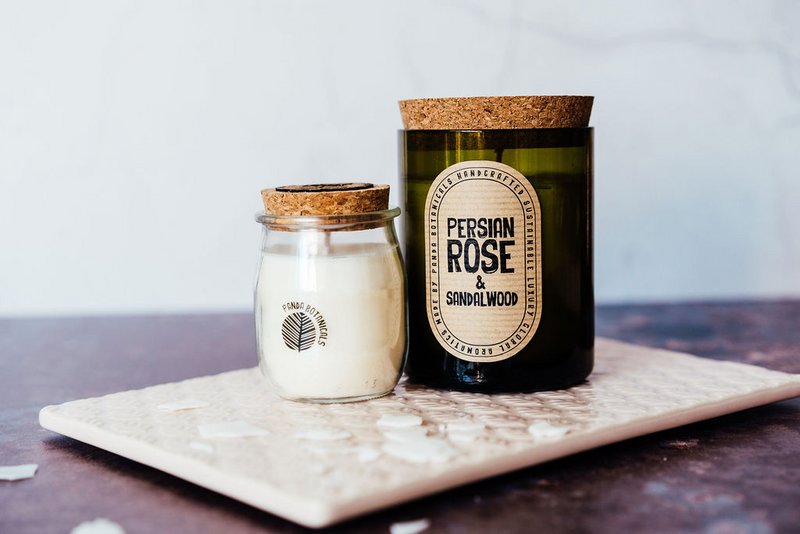Persisk Rose & Sandeltræ Soy Wax Candle - Grønt glas