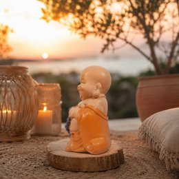 Laughing Buddha Statuette – Good Luck Charm – Zen and Feng Shui Decoration – To Create a Relaxing and Spiritual Atmosphere – Gift Idea