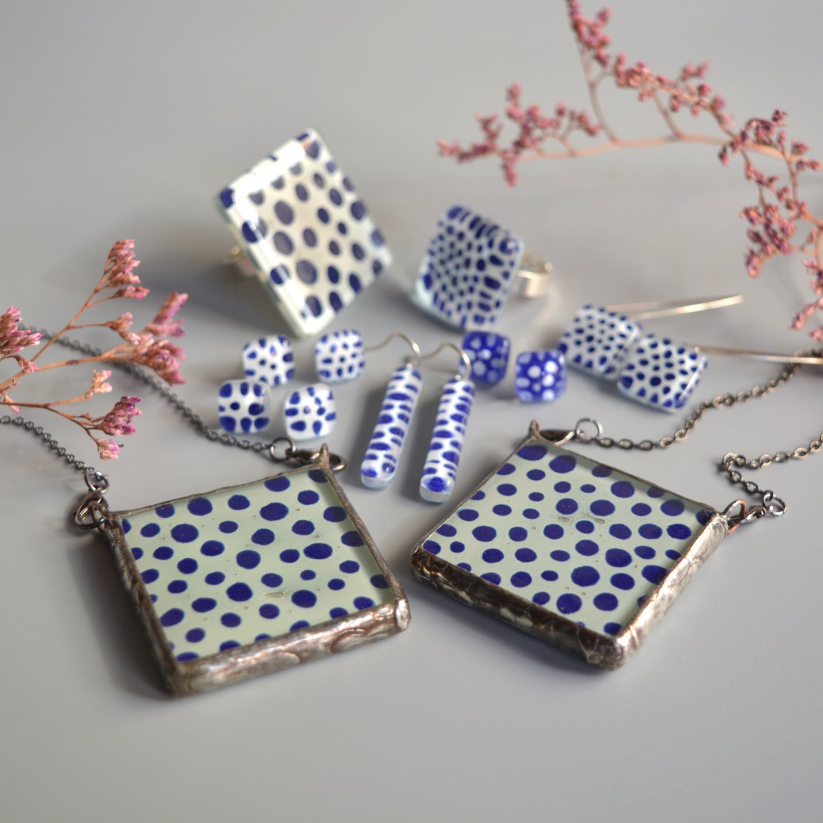 Polka Dot ketting, Leuke statement sieraden, Handgeschilderd glas