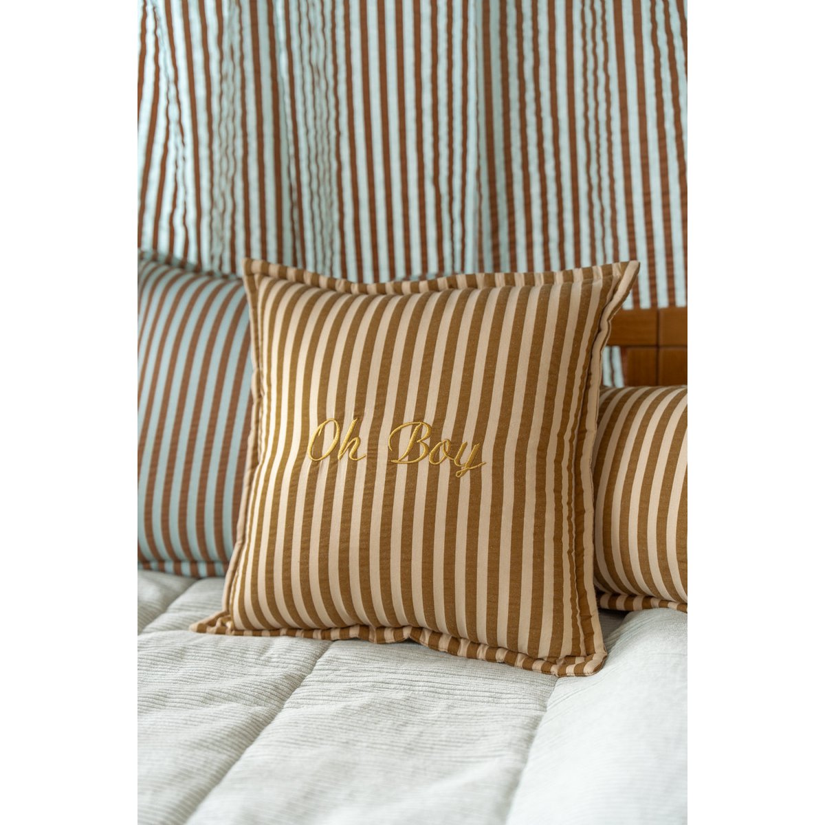 Nursery canopy with ruffle "blue and brown stripes"