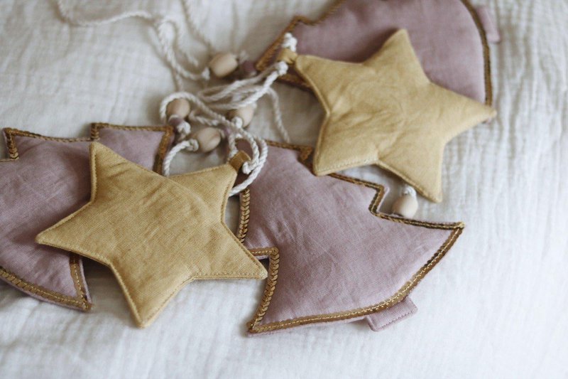 Guirlande en lin « Sapin de Noël rose »