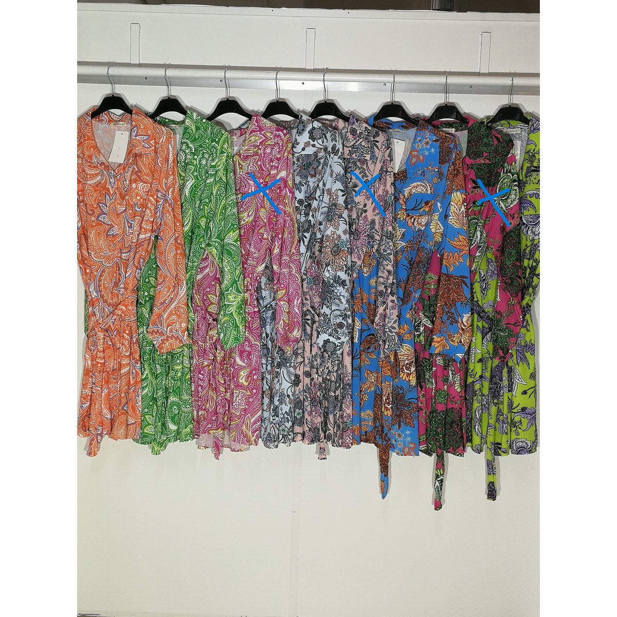 Robe, modèle de robe, chemise ou chemise avec imprimé