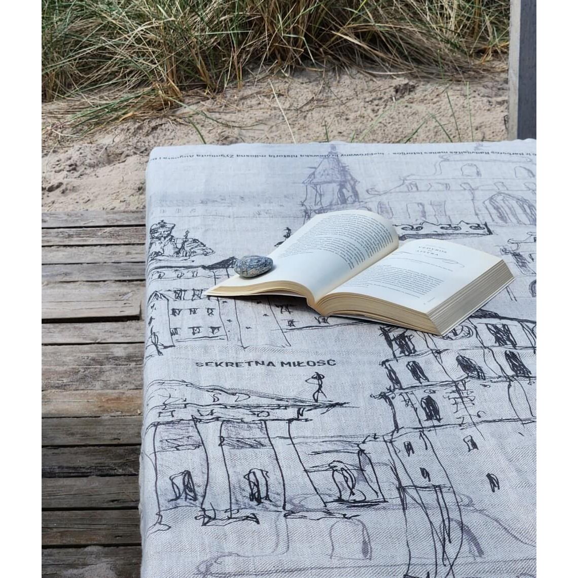Strandtuch Secret Love Love Story von Royal Vilnius Gray
