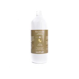  Organic hydrating, emollient, and anti-cellulite body cream with calendula in a 1LT bottle.