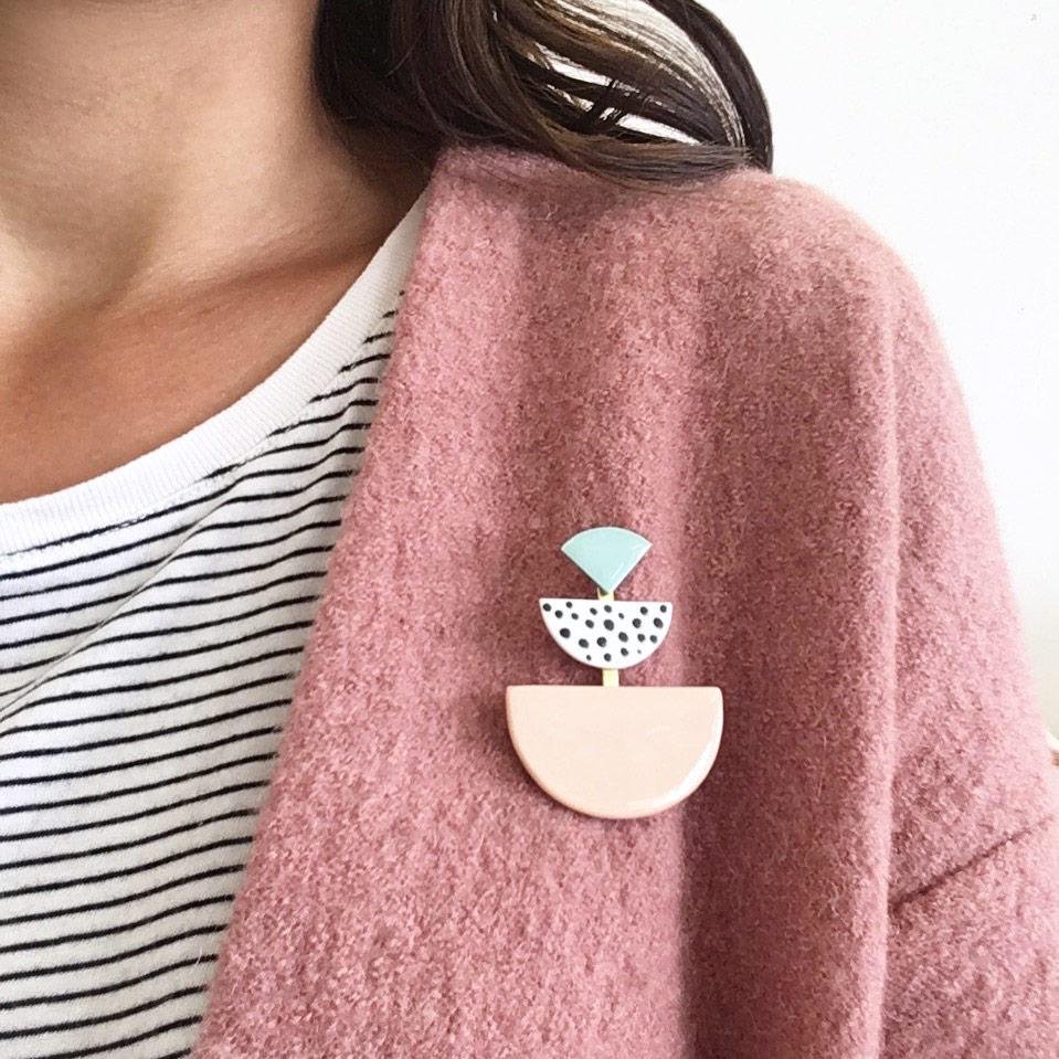 broche de porcelana Giocara