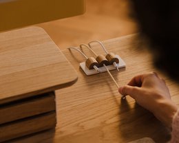 Magnetyczny uchwyt na kabel