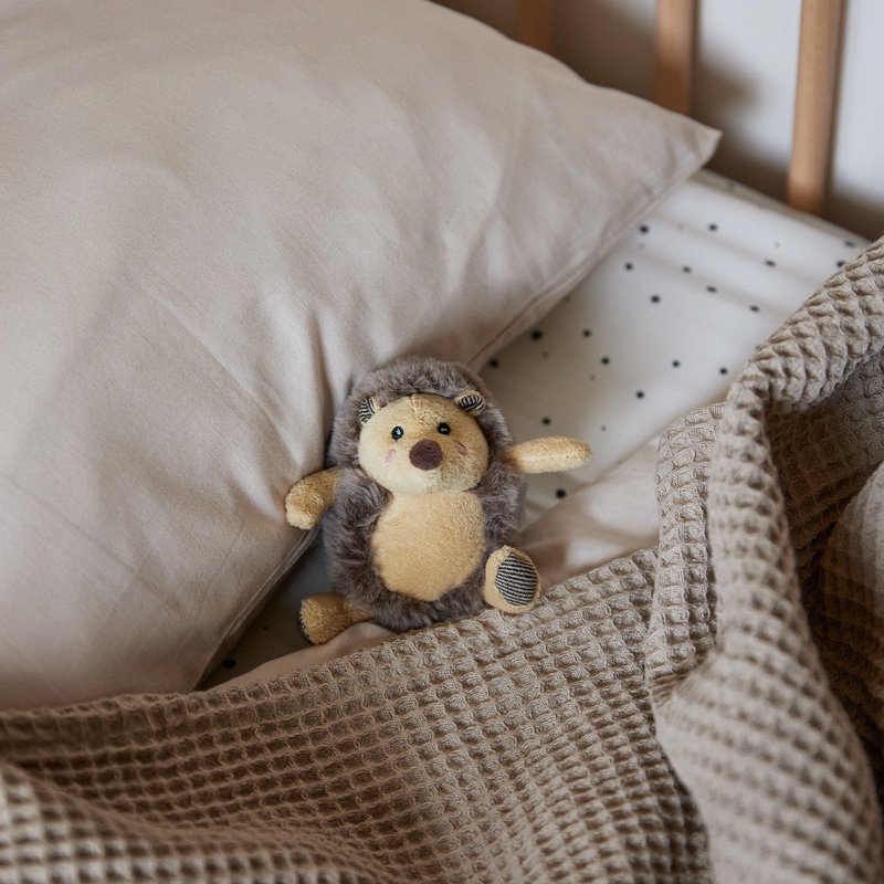 Figure Igel Piksi with rattles