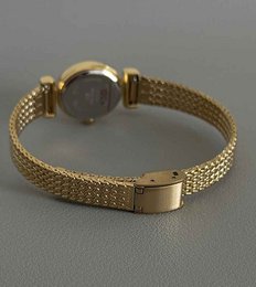Mount - Minimalist Oval Gold Vintage Women's Watch