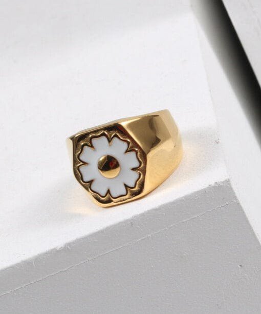 Aigner - White Daisy Signet Ring