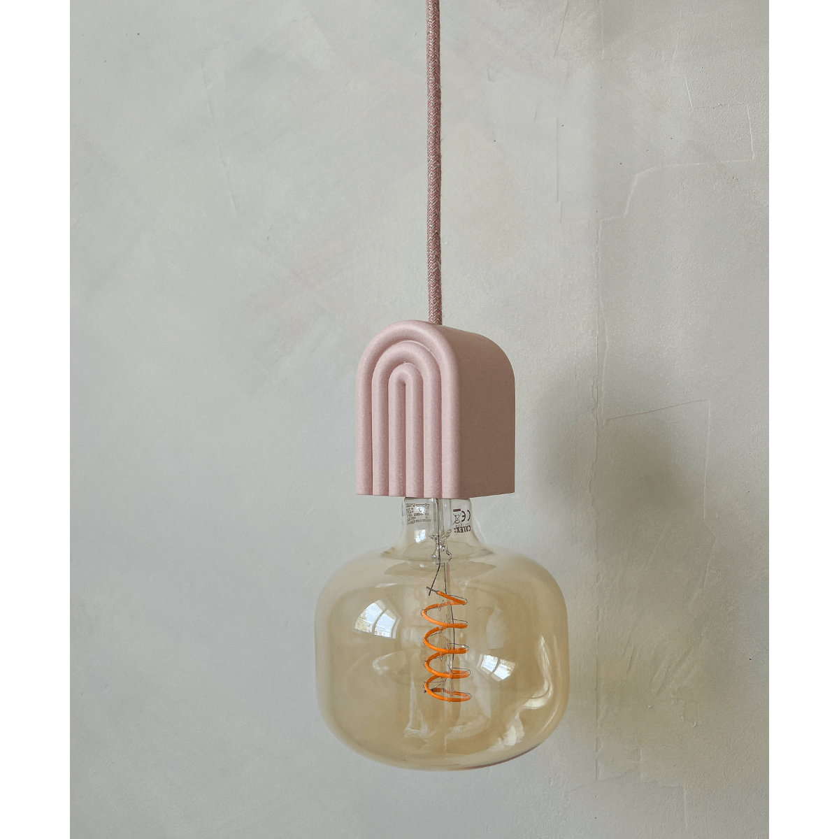 Lampe arc-en-ciel pendy rose poussiéreuse