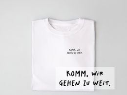 Opstrijkapplicatie "Kom op, we gaan te ver." – DTF-overdracht, zwart/wit