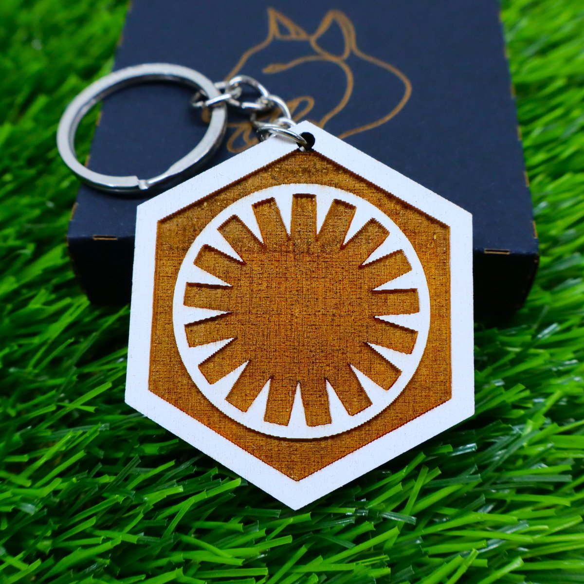 Tornari in legno di Star Wars - Anelli di chiave in legno tagliate a mano dipinti a mano - Mandaloriano, Jedi, Empire, Rebel, Republic, First Order - Gift Geek per i fan