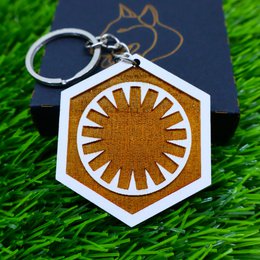 Tornari in legno di Star Wars - Anelli di chiave in legno tagliate a mano dipinti a mano - Mandaloriano, Jedi, Empire, Rebel, Republic, First Order - Gift Geek per i fan