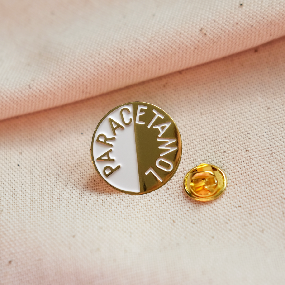 Paracetamol Pin-badge