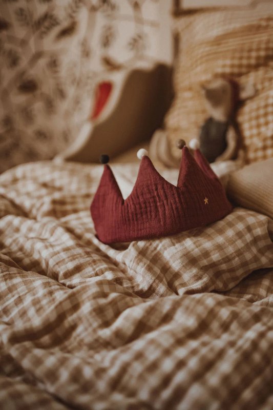 TISU children's crown, Rouge
