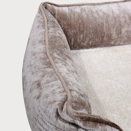 Phoebe Luxury Dog Bed – Premium Velvet, håndlavet i Europa, moderne designerstil