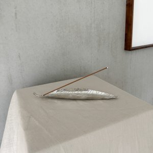 Incense holder - silver-coloured - leaf-shaped - 25 x 5 cm