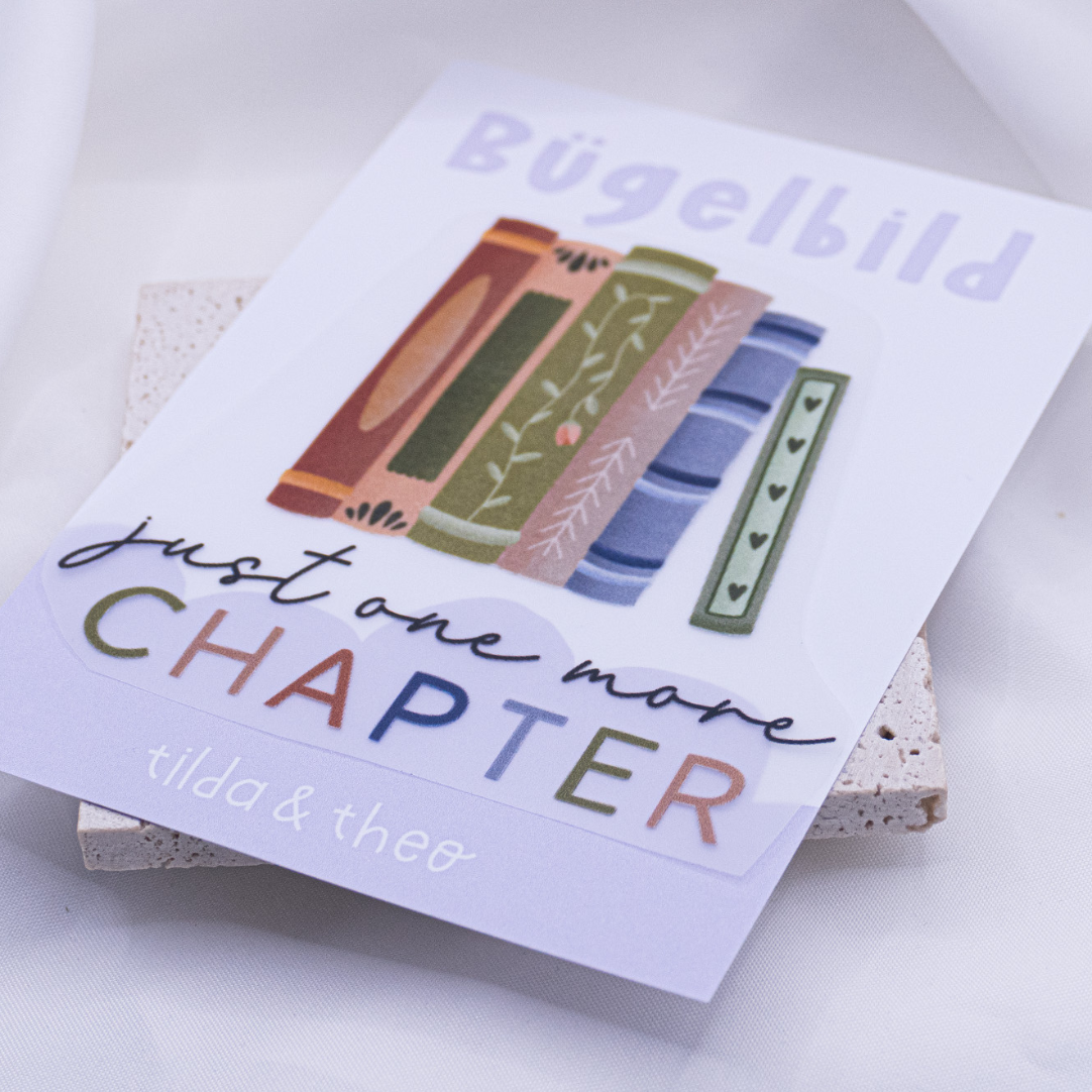 Iron-on picture books reading "One more Chapter" patch - gift shirt decorate book