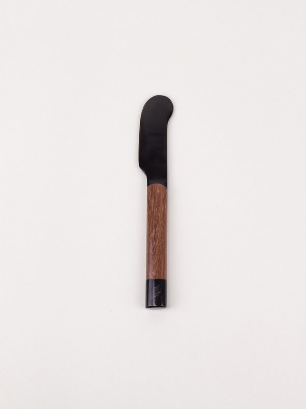 Butter knife in black buffalo horn and rosewood