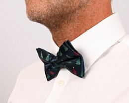 Vlinderdas - Blauw met rode en groene kerstbomen