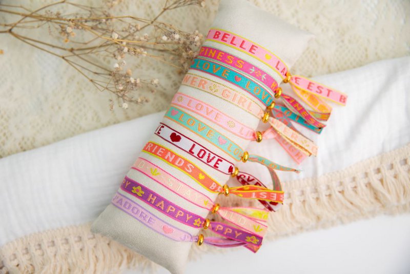Ribbon bracelet Happiness