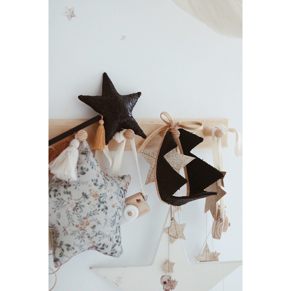 Corona “Paillettes Nere”.