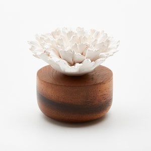 Japanese Carnation Diffuser - White