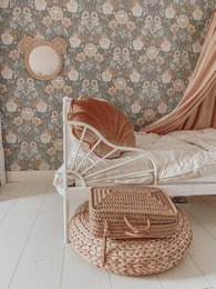 Rattan mirror bear