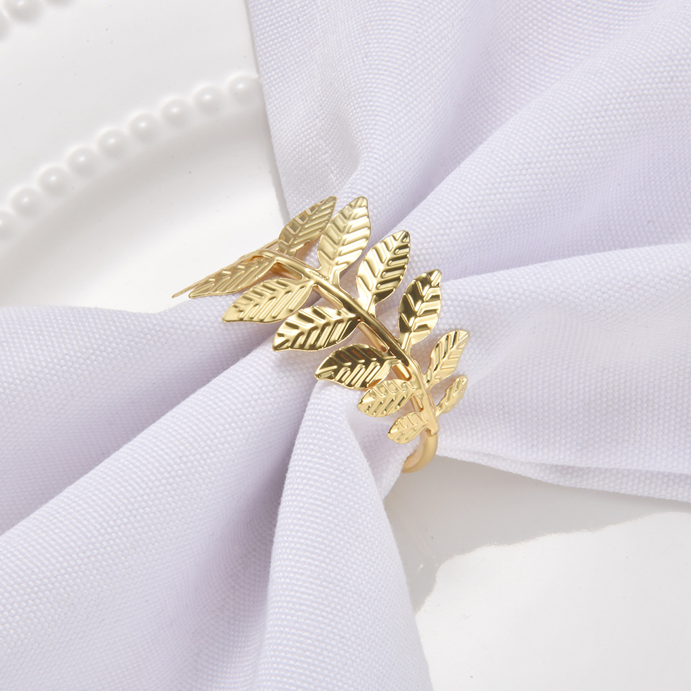 Napkin round - Small leaves - Silver or golden