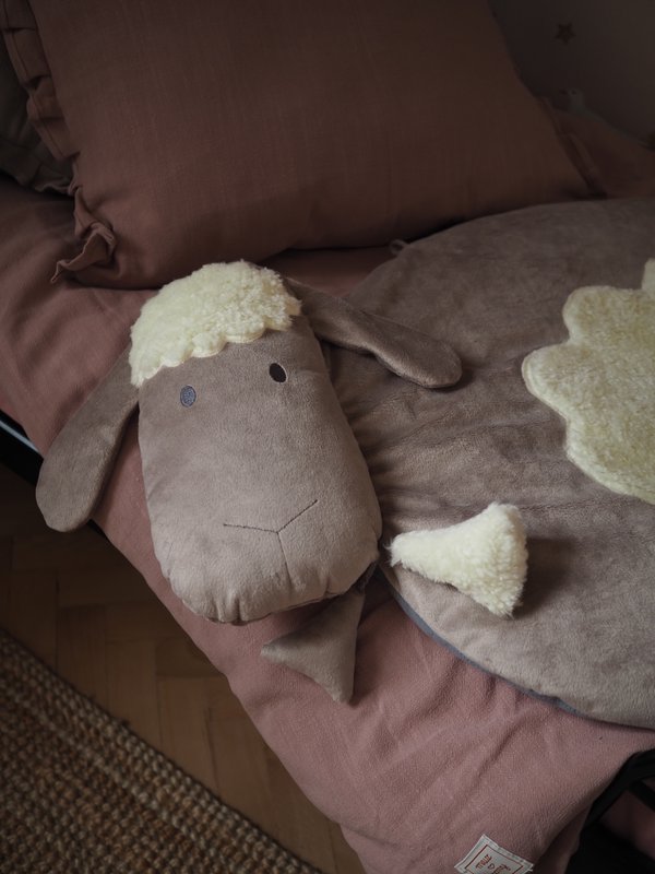 Får - pædagogisk babygym stativ i træ + interaktiv måtte
