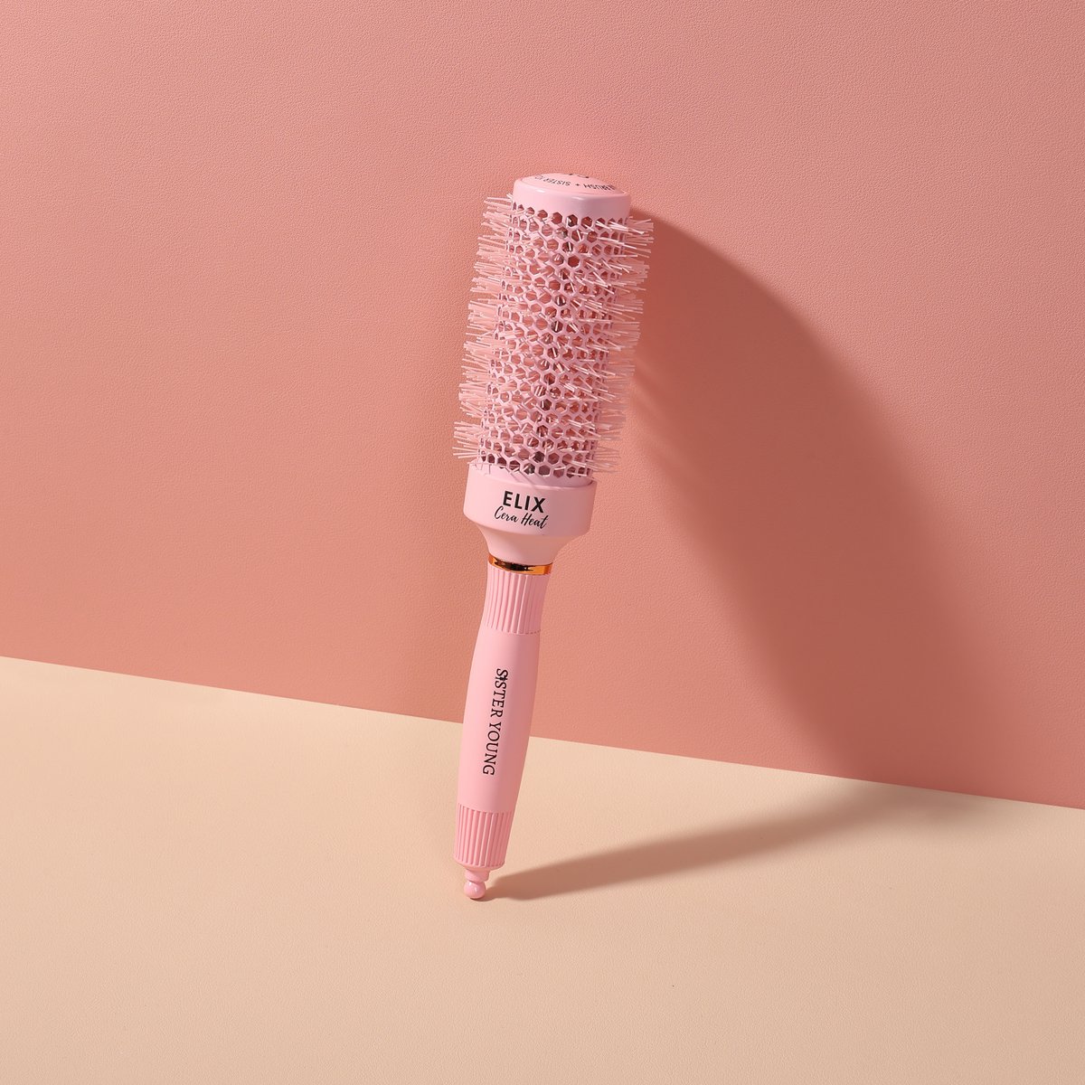 Sister Young l ELIX Cera Heat – ceramic thermal styling brush with tail pick