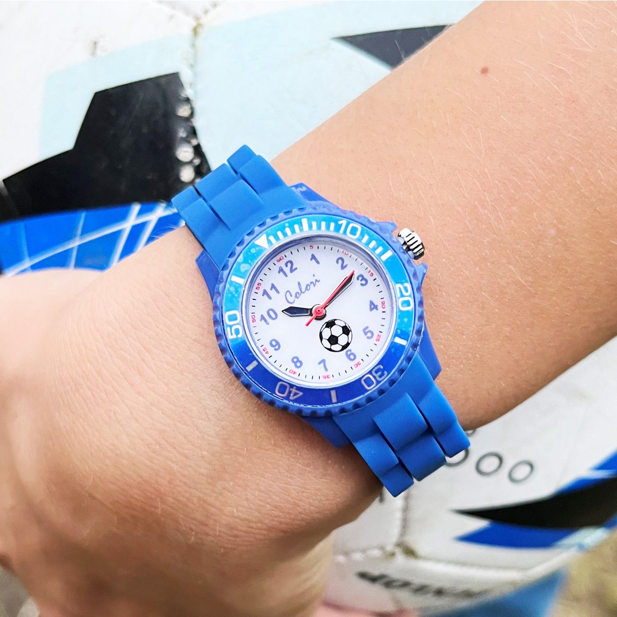 Colori Kidz 5-CLK011 Orologio da bambino con pallone da calcio - cinturino in silicone - Ø 30 mm - Blu
