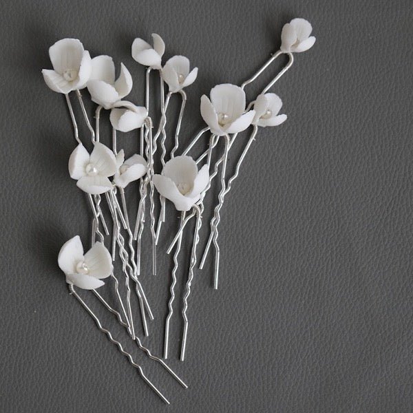 Horquillas nupciales de flores de cerámica hechas a mano: un juego de 8