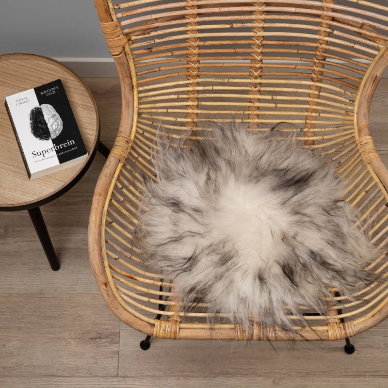 Coussin de chaise en peau de mouton WOOOL - blanc islandais noir
