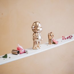 Ornament - Hæng Monkey Figurin 'The Legend' - Polyresin - Gold - 11x7x19cm